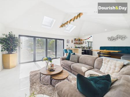 Open Plan Kitchen / Living Diner