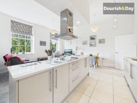 Open Plan Kitchen / Living Diner