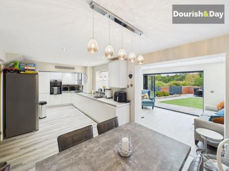 Open Plan Kitchen / Living Diner