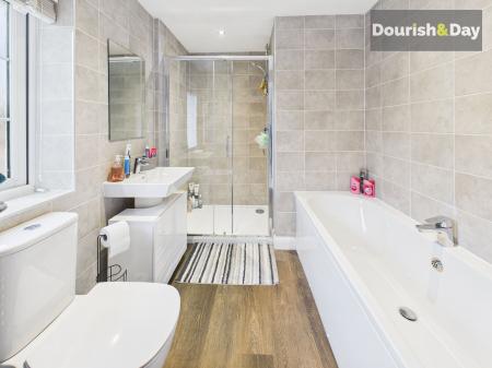 Bedroom One En-suite