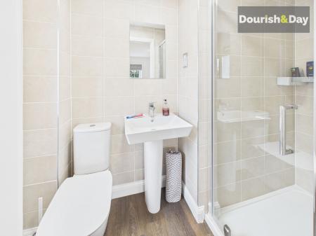 Bedroom Two En-suite