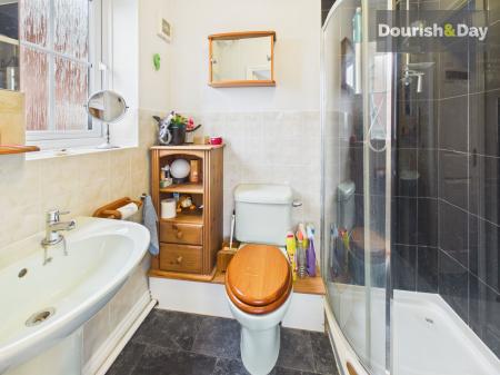 En-suite Shower Room (Bedroom One)