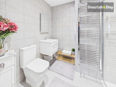 Bedroom Two En-Suite