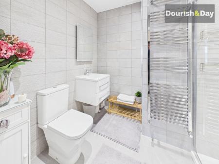 Bedroom Two En-Suite