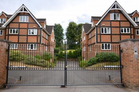 Elgin Place, Weybridge