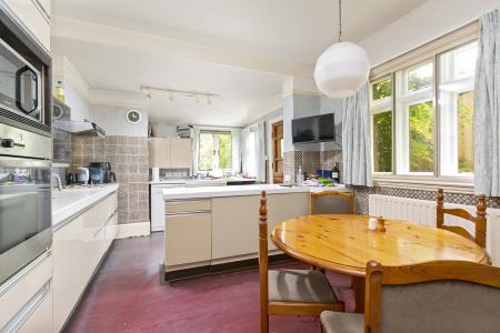 Kitchen / Breakfast Room
