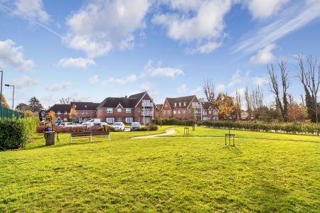 Pavilion Place, East Molesey