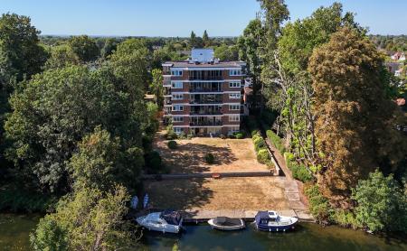 Riverside Court, River Reach, Teddington