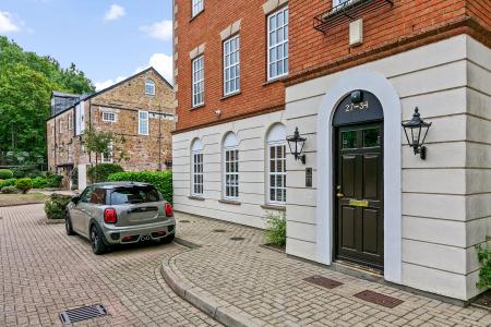 Ann Boleyn House, Queens Reach, East Molesey