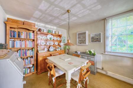 Reception Room / Dining Area