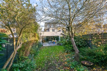 Garden to House
