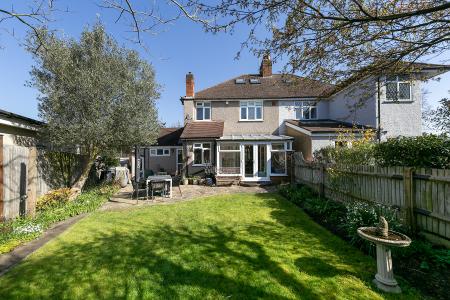 Garden to House