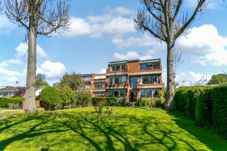 Riverholme, Hampton Court Road, East Molesey