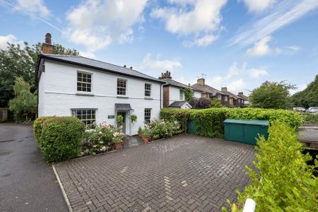 Pembroke Lodge, Thames Ditton