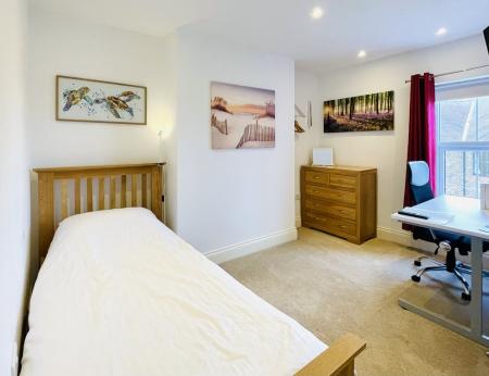 Bedroom 1.jpeg