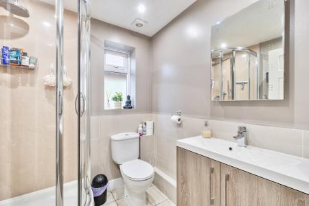 1354915-13-68dd64957