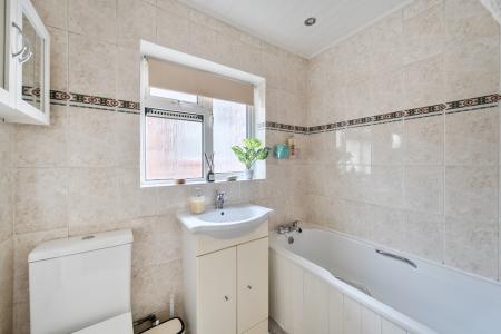 1354915-15-68dd64bfe