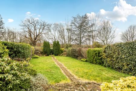 1411378-6-69930760a4