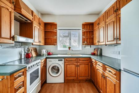 1411378-9-6993079737