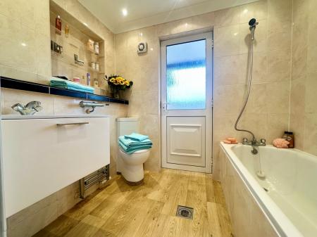 ensuite 3