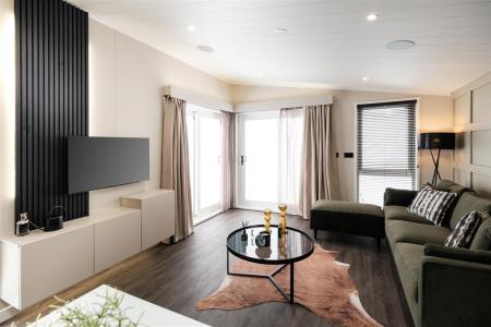 Kahlo_lounge windows.jpg