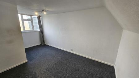 Bedroom 1.jpg