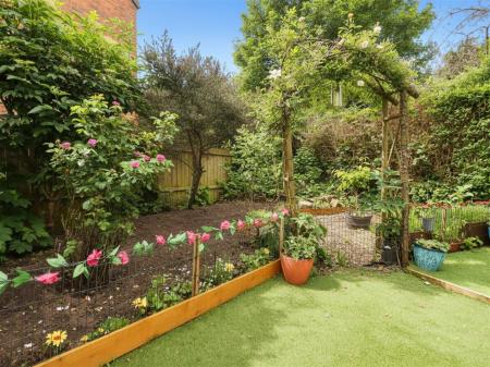Garden 3.png
