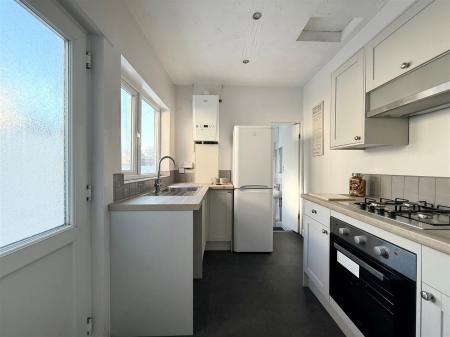 Kitchen 1.jpg