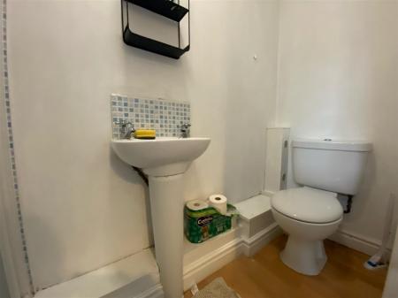 28 Garnet Bathroom1.jpg