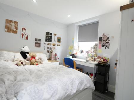 0RfmytnJVk2Yi5OegrQ03Q - a.jpg