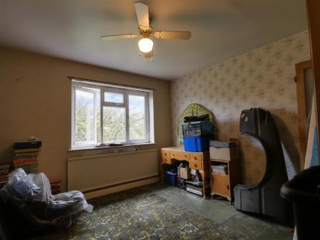 2nd bedroom ddring.png