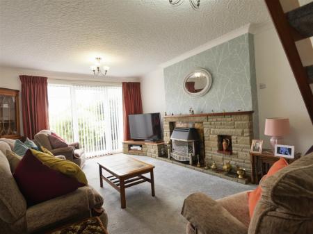 living room deepdale.png
