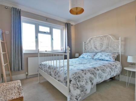 bedroom 2.JPG