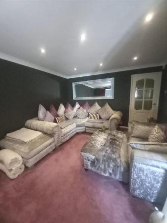 Lounge - 2.jpg