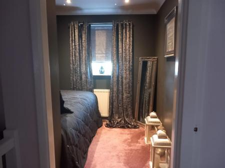 Bedroom 2 - 2.jpg