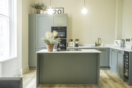 Apt 2 - 18 .JPG