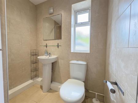 bathroom 10 abbot 1.png