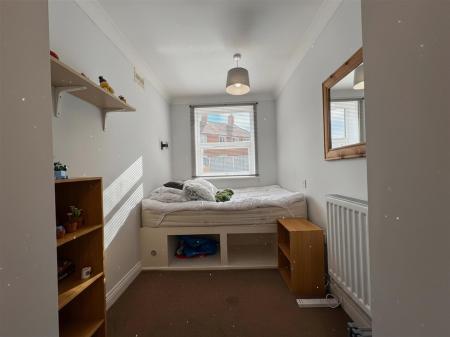 bedroom 2 64 Hull Road.png