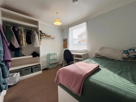 bedroom 3 64 Hull Road.png