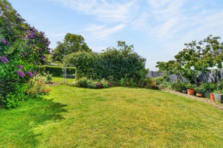 st garden.jpg