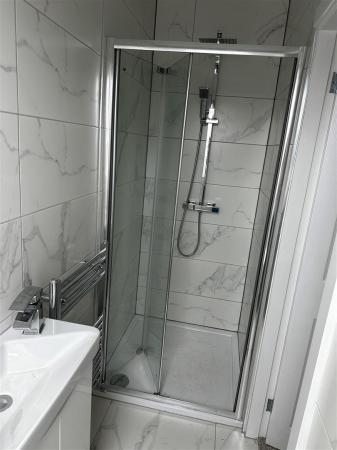 ensuite.jpg