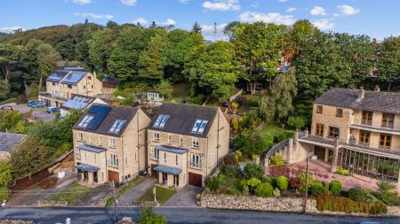 30 Martin Green Lane, HX4 8JJ-3.jpg