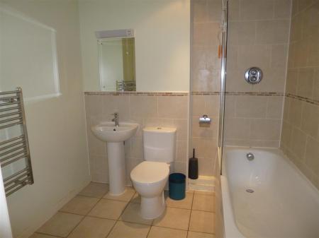 24 South Quay 2017 13.JPG