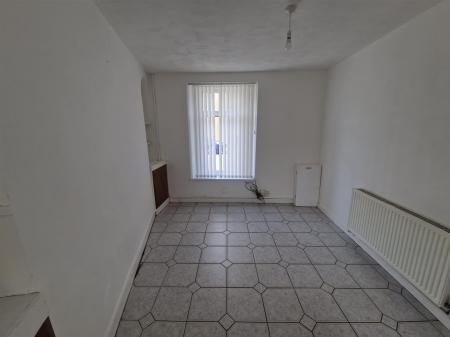 WhatsApp Image 2025-06-25 at 15.05.08_07a49897.jpg