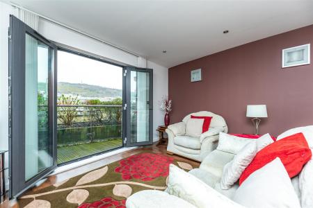 Open Plan Kitchen/Living Area