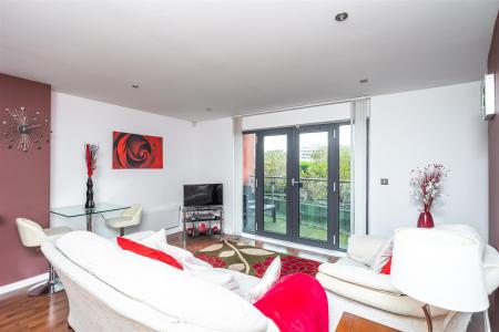 Open Plan Kitchen/Living Area