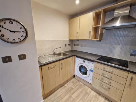 WhatsApp Image 2025-02-13 at 15.49.10_c9da5475.jpg