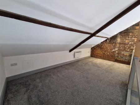 WhatsApp Image 2025-04-11 at 14.50.05_089d4115.jpg