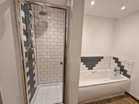 WhatsApp Image 2025-04-11 at 14.50.04_b096fae5.jpg