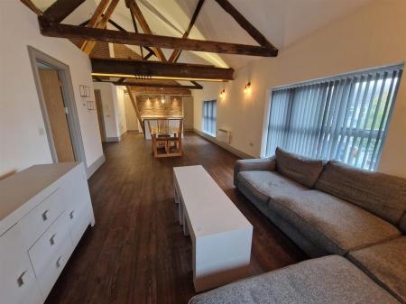 WhatsApp Image 2025-09-17 at 14.57.28_ed2055ed.jpg